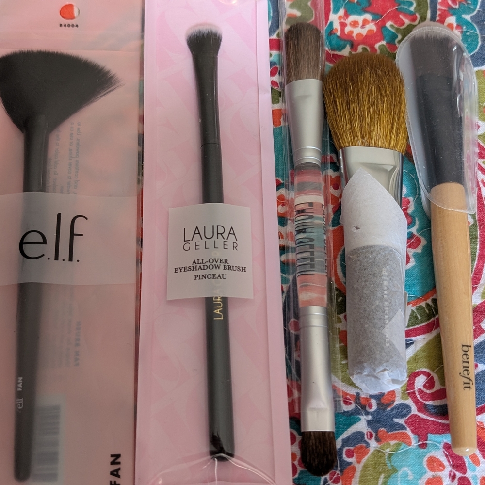 Various Brand Makeup Brushes Including Laura Geller Set Of 5